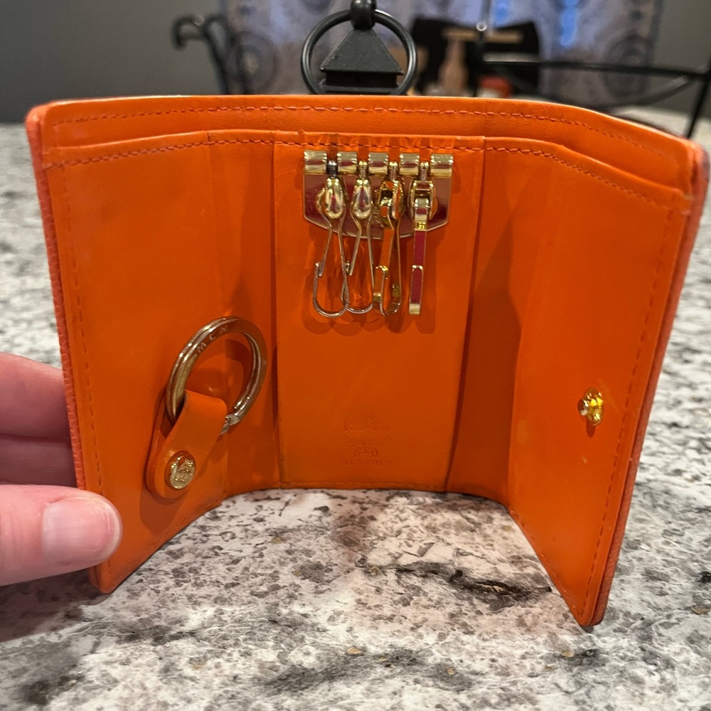 MCM Visetos Trifold Key holder Wallet - Picture 5 of 15